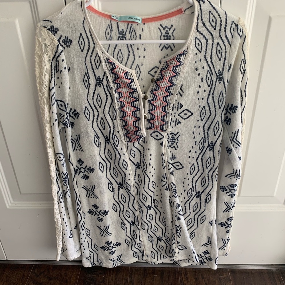 Women’s Maurices Long Sleeve